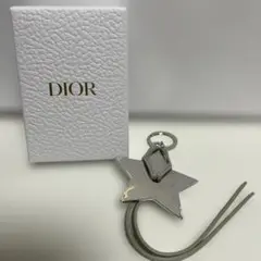Dior 星型キーホルダー シルバー