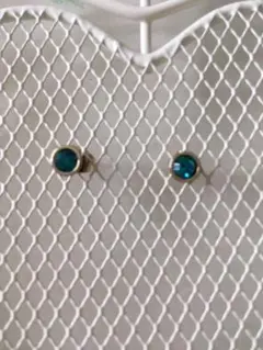 ゴールド系青石ピアス