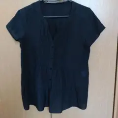 MICHEL KLEINブラックプリーツデザイン 半袖シャツ