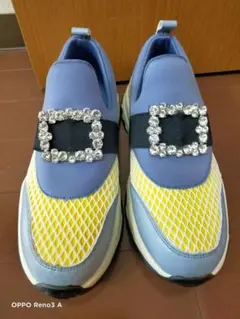 スニーカー クリスタルビジュー付き