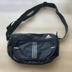 adidas ボディバッグ 黒 ナイロン