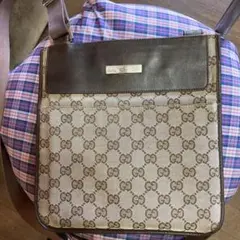 Item thumbnail for item 08d6a8ee-8249-404c-a39f-d2f695c05a1c