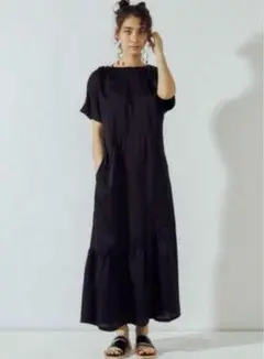 UN3D. バックオープンフレアワンピース