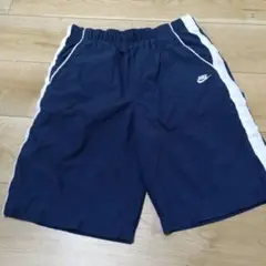 Nike ネイビー ハーフパンツ　半ズボン　М　150　男の子　子ども　キッズ