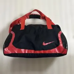 NIKE ボストンバック　ブラック/レッド