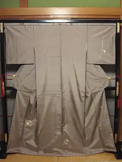 値下げ　未使用品【御仕立上】正絹　刺繍入り紬訪問着