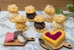 ミニチュアシュークリーム　スイーツ盛り合わせ