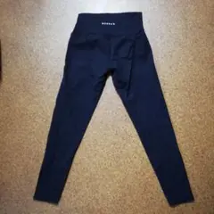 モコアズ　黒　ストレッチ　レギンスパンツ　サイズ2