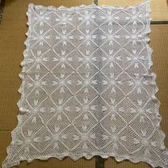 かぎ針編みのテーブルクロス