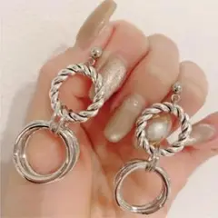 Item thumbnail for item 60420a85-8721-47b7-9797-9153ef4a5075