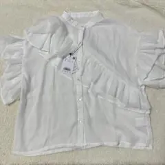 フリル付きホワイトシャツ Mサイズ