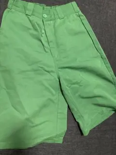 グリーン ショートパンツ Mサイズ