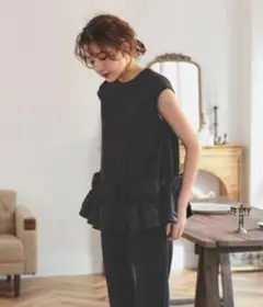 【美品】DONOBANのフリルヘムタンクトップ　ブラック