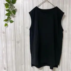 a1037＊ノースリーブTシャツ　黒　パール付き　綺麗め　オフィス　シンプル