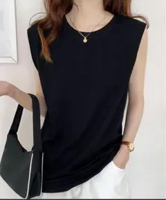 【新品】シンプルノースリーブTシャツ　ブラック