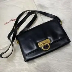 【良品✨】salvatore ferragamo ショルダーバッグ ガンチーニ