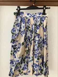 花柄プリーツスカート