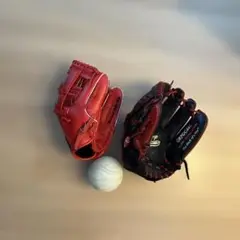 グローブ2個とボール