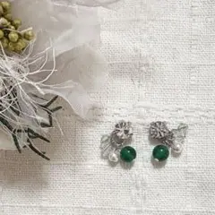 貼るピアス1090