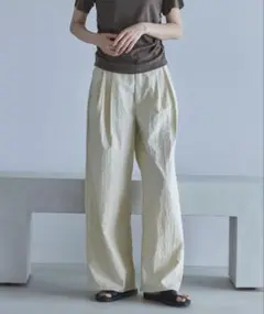 【新品タグ付き】feepur/タフタツータックワイドパンツ
