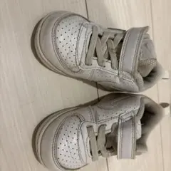 Nike ホワイト スニーカー