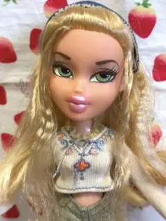 ブラッツ人形　クロエ Bratz Collector Doll, Cloe, Multicolor : Amazon.sg: Toys