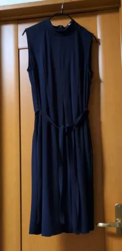 UNIQLO ノースリーブ 紺 ワンピース L