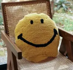 【MIYOSHI RUG】 SMILEY FACE CUSHION COVER