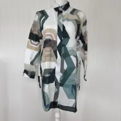【DoCLASSE】幾何学柄シャツブラウス
