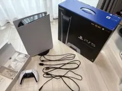 PlayStation 5 本体とコントローラー
