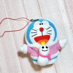 平成レトロ ドラえもん マスコットストラップ ぬいぐるみ ピンクコート 雪だるま