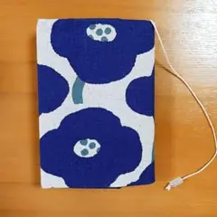 【ラスト】文庫本ブックカバー♡北欧ブルーフラワー