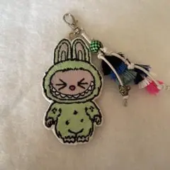 ウサギの刺繍キーホルダー