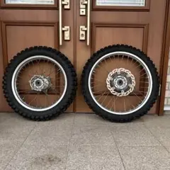 WR250R 純正ホイール(2013年モデル) Amazon | ヤマハ純正品 フロントホイールASSY シルバー WR250R