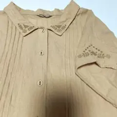 8/2削除！最終値下！サマンサモスモス　衿・袖刺繍付きブラウス