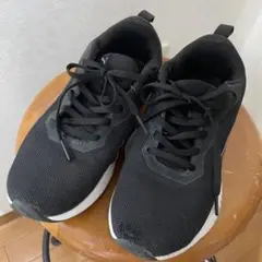 プーマ　puma スニーカー　シューズ　靴　くつ　黒　ブラック　22.5