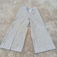 新品未使用　タグ付き　GU　ワイドクロップドパンツ　オフホワイト　Ｓサイズ