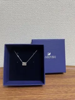 スワロフスキーネックレス
