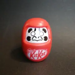 KitKat ダルマ型置物 赤
