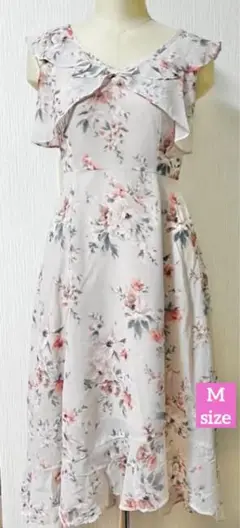 【新品未着用】セシルマクビー　花柄ワンピース　アシンメトリー