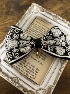 インド刺繍黒リボンヘアアクセサリー　ポニーフック
