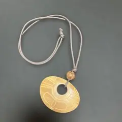 木製彫刻ペンダント ネックレス