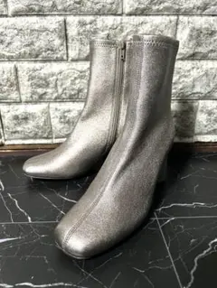 Item thumbnail for item ab6844be-ce3f-4d11-bf17-4706f899807b