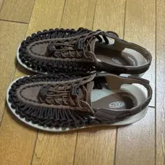 KEEN 編み込みデザイン サンダル ブラウン 25cm 未使用品