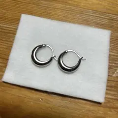 ピアス