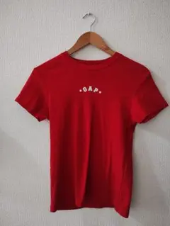 GAP レッド 半袖Tシャツ