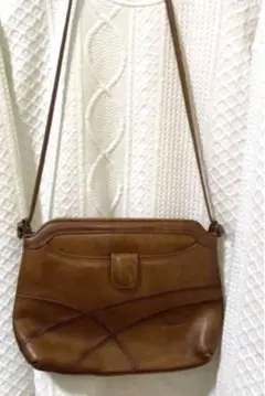 Adler ブラウン レザー ショルダーバッグ