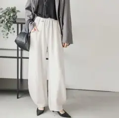シュガービスケット　カーブパンツ　スウェットパンツ