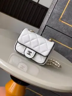Chanel ショルダーバッグ ホワイト