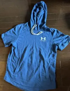 UNDER ARMOUR フード付きショートスリーブパーカー　青